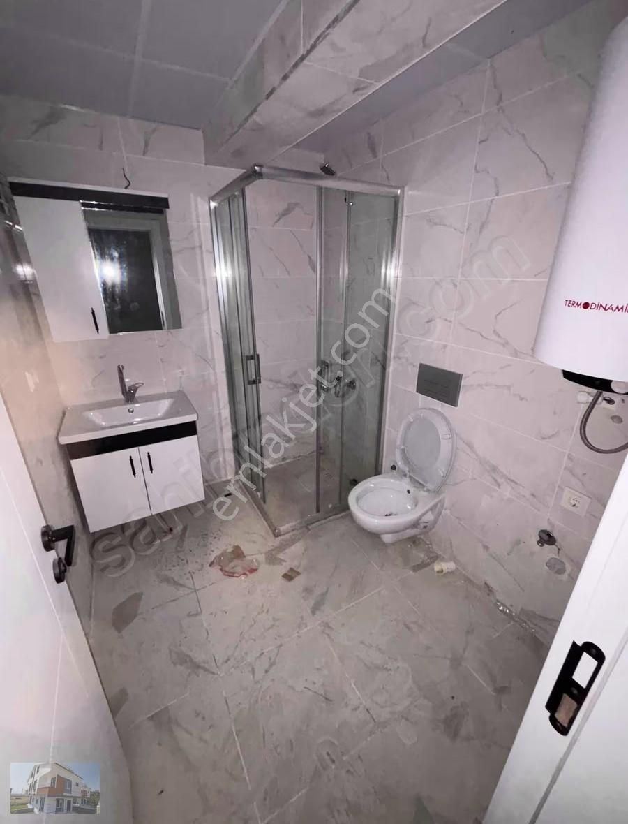 Ottoman Sitesinde 1+1 Satılık Daire İskanlı Otoparklı Havuzlu - Görsel 2