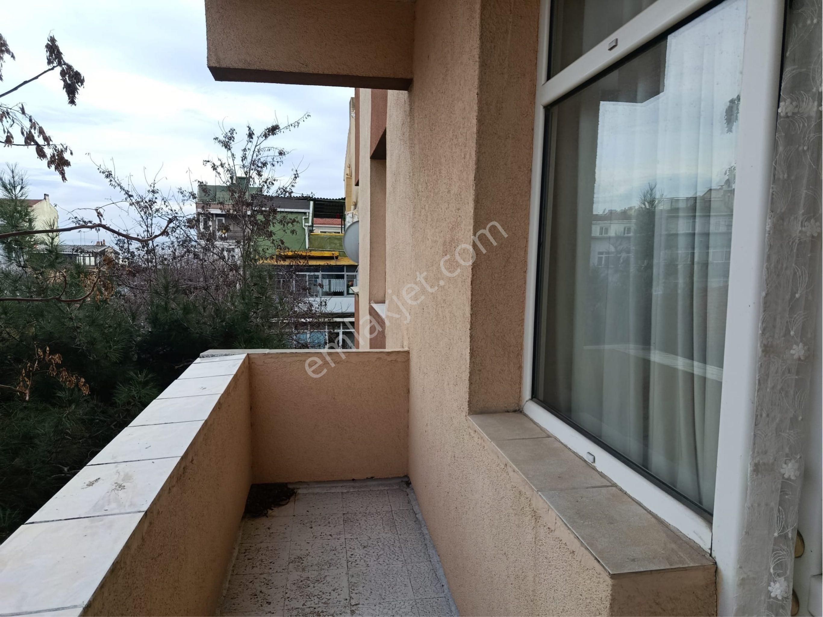 Ecem Emlaktan Kocamustafapaşa Cumartesi Pazar Civarı 120m2ara Kat - Görsel 13