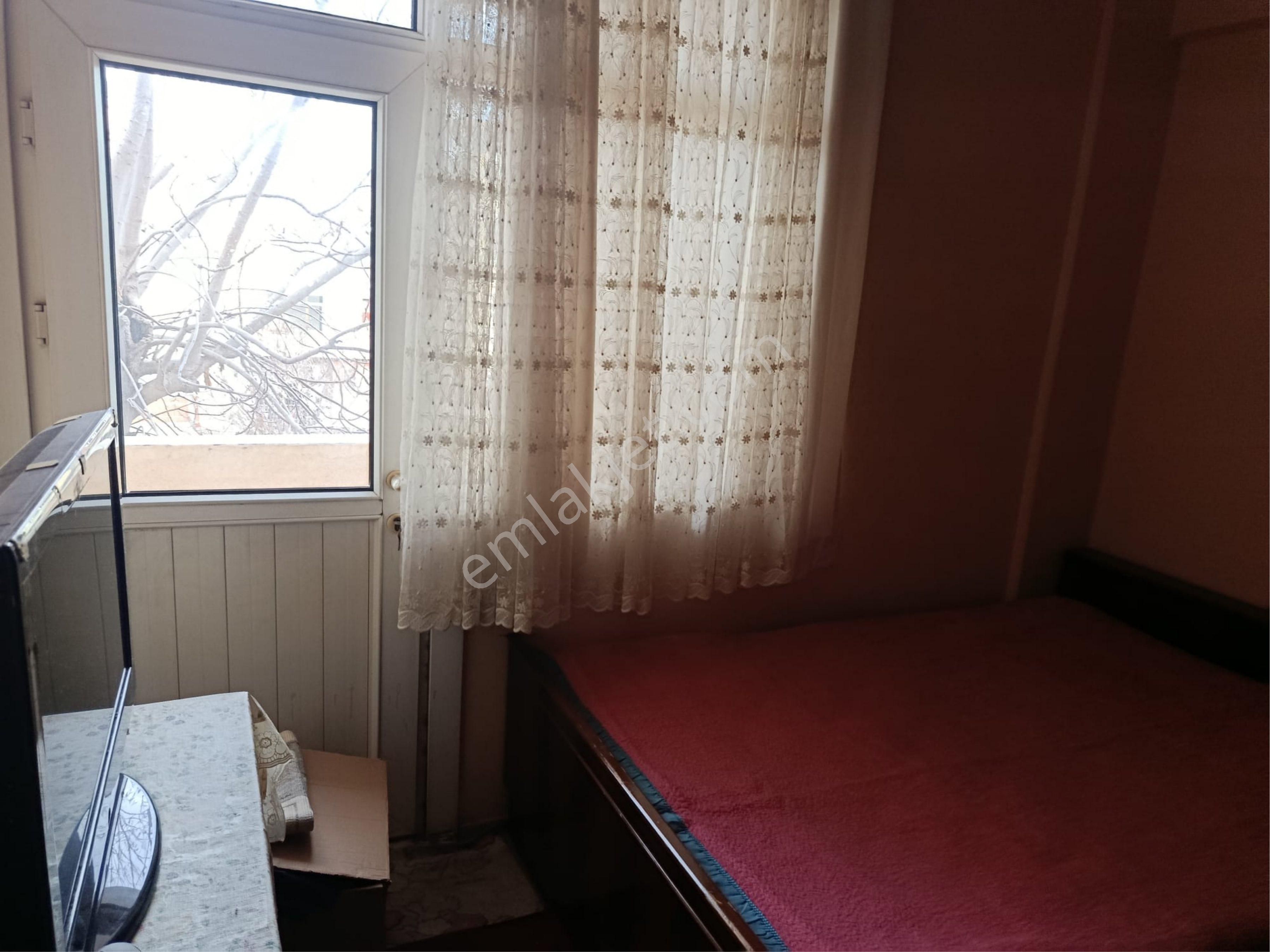 Ecem Emlaktan Kocamustafapaşa Cumartesi Pazar Civarı 120m2ara Kat - Görsel 9