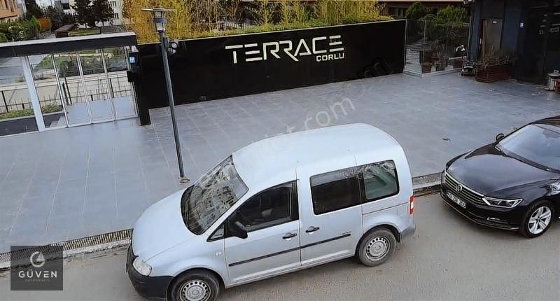 Terrace Evler Sitesinde 3+1 Ara Kat 220 M2