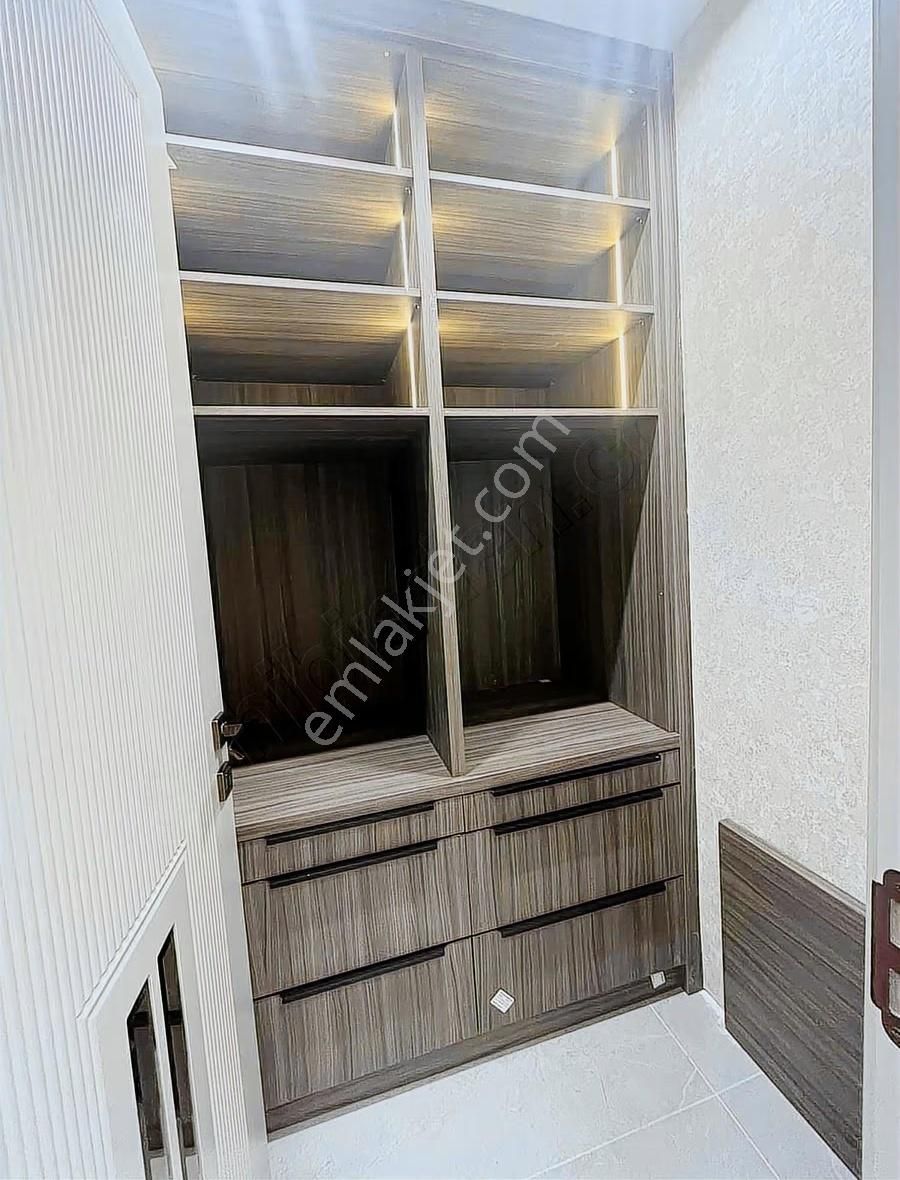 Cadde 17 Emlaktan Satılık 4+1 Lüks Daire - Görsel 7