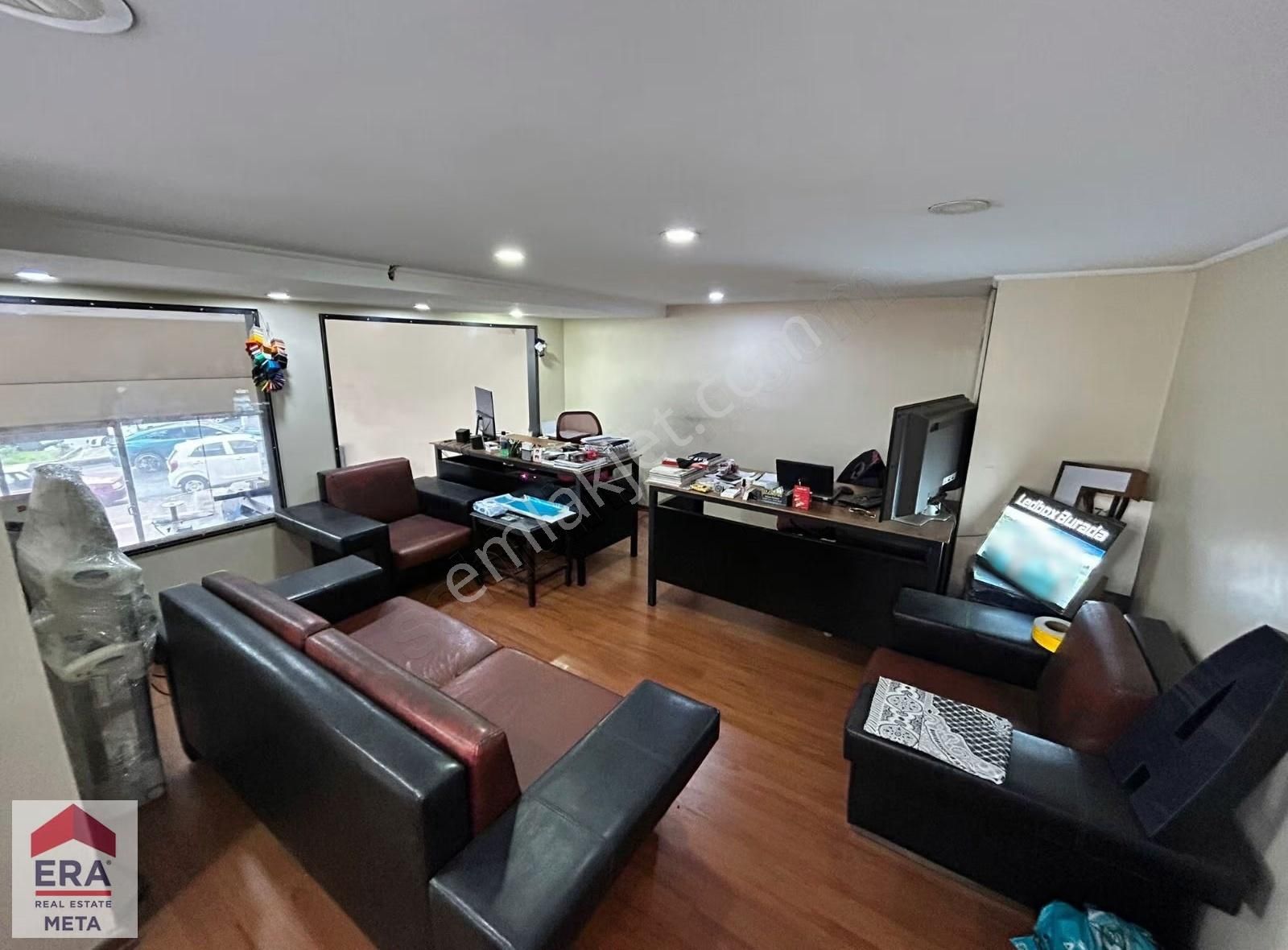 Gaziosmanpaşa'nın Kalbinde Sanayin Arkasında 3 Katlı Köşe Dükkan - Görsel 8