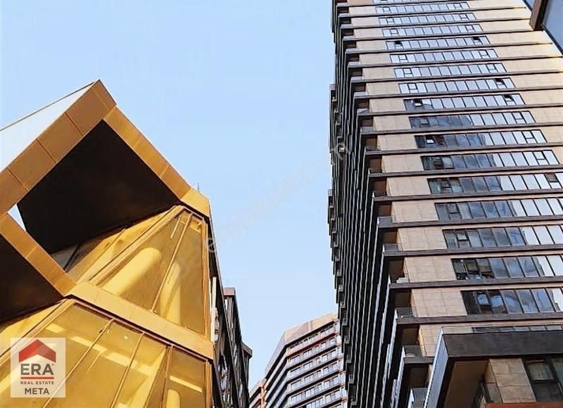 Kadıköy Fortis Sinanlı'da Ferah Manzaralı Satılık 1+1 Daire
