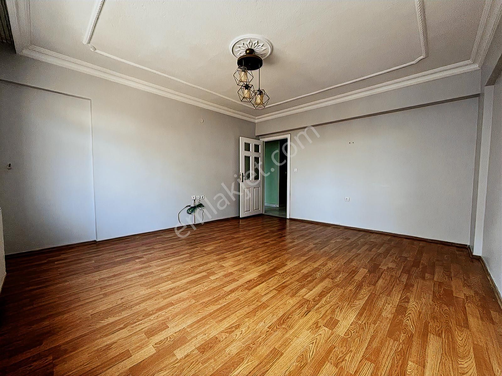 Sincan Tandoğan Kiralık 3+1 Merkezi Konum Arakat Çok Temiz Daire - Görsel 3