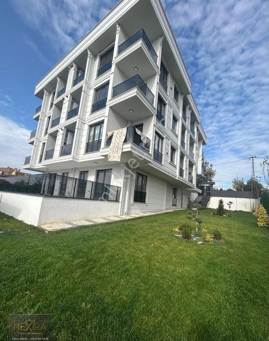 Büyükçekmece Kamıloba’da 3 + 1 Ara Kat Satılık Daıre