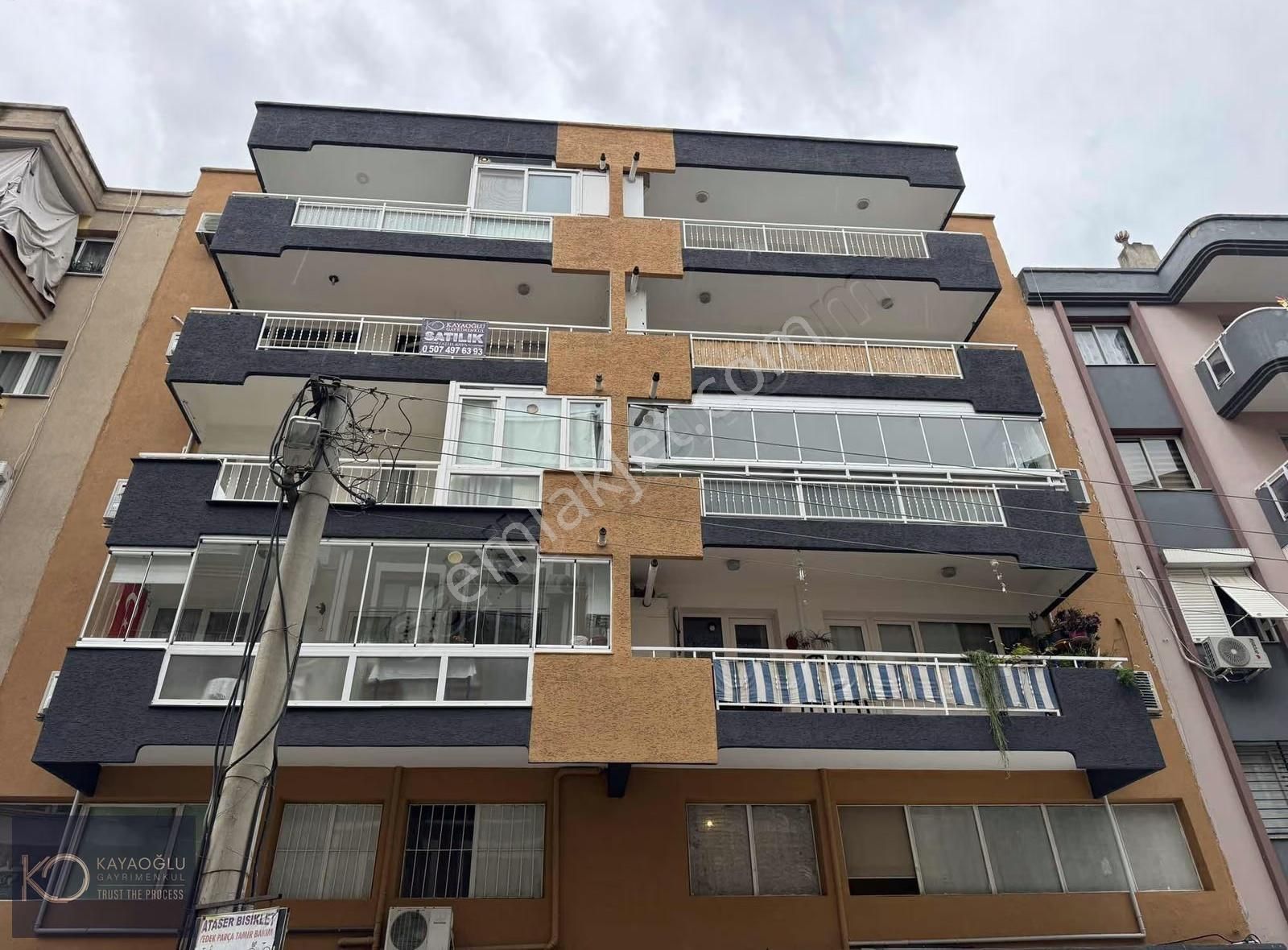 Kayaoğlundan Atakent Tramvay Durağına Çok Yakın 3+1 Klasik Daire