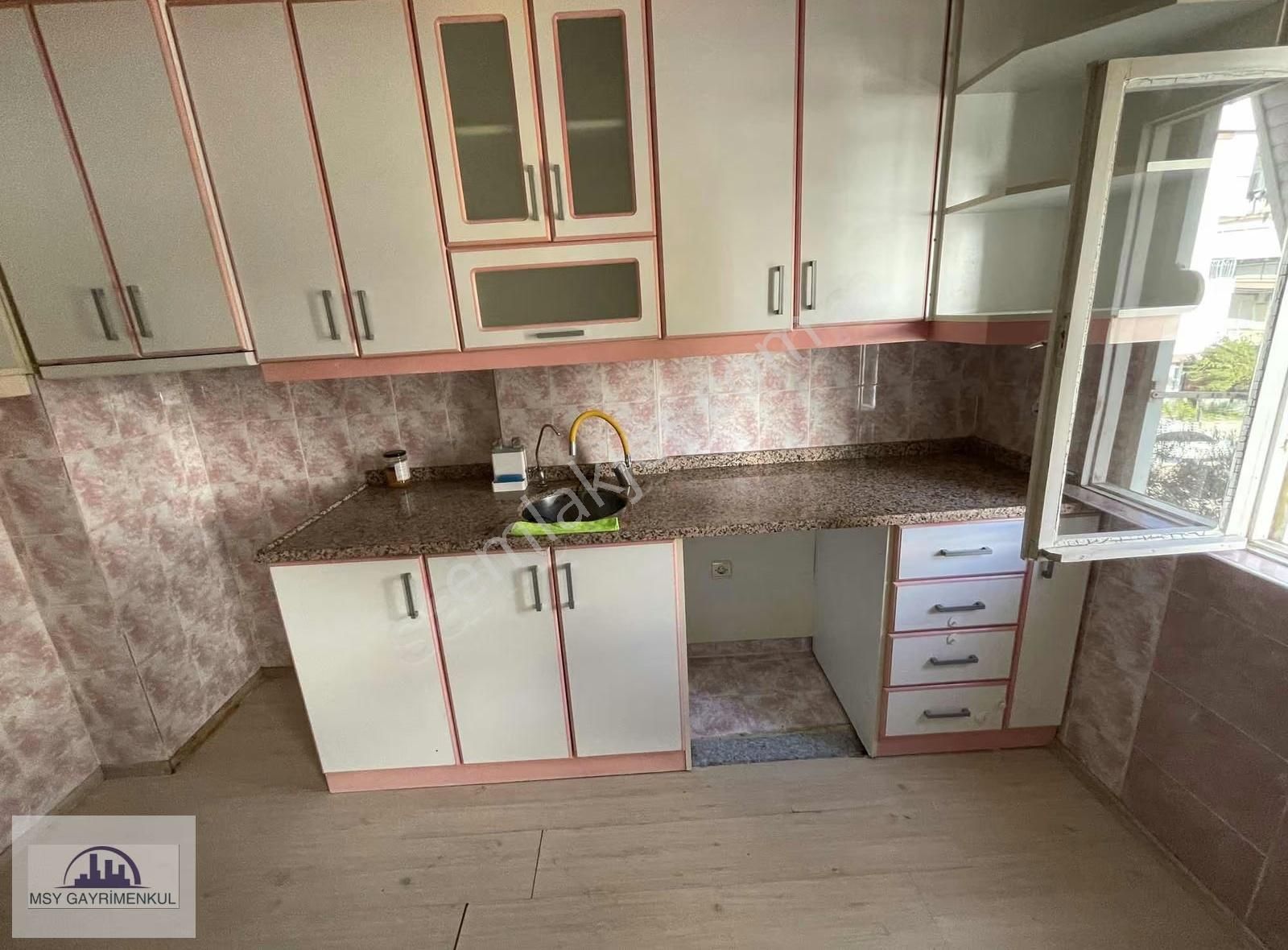 Satılık Ulus Mahallesi 3+1 130 M2 4.400.000 Tl - Görsel 2