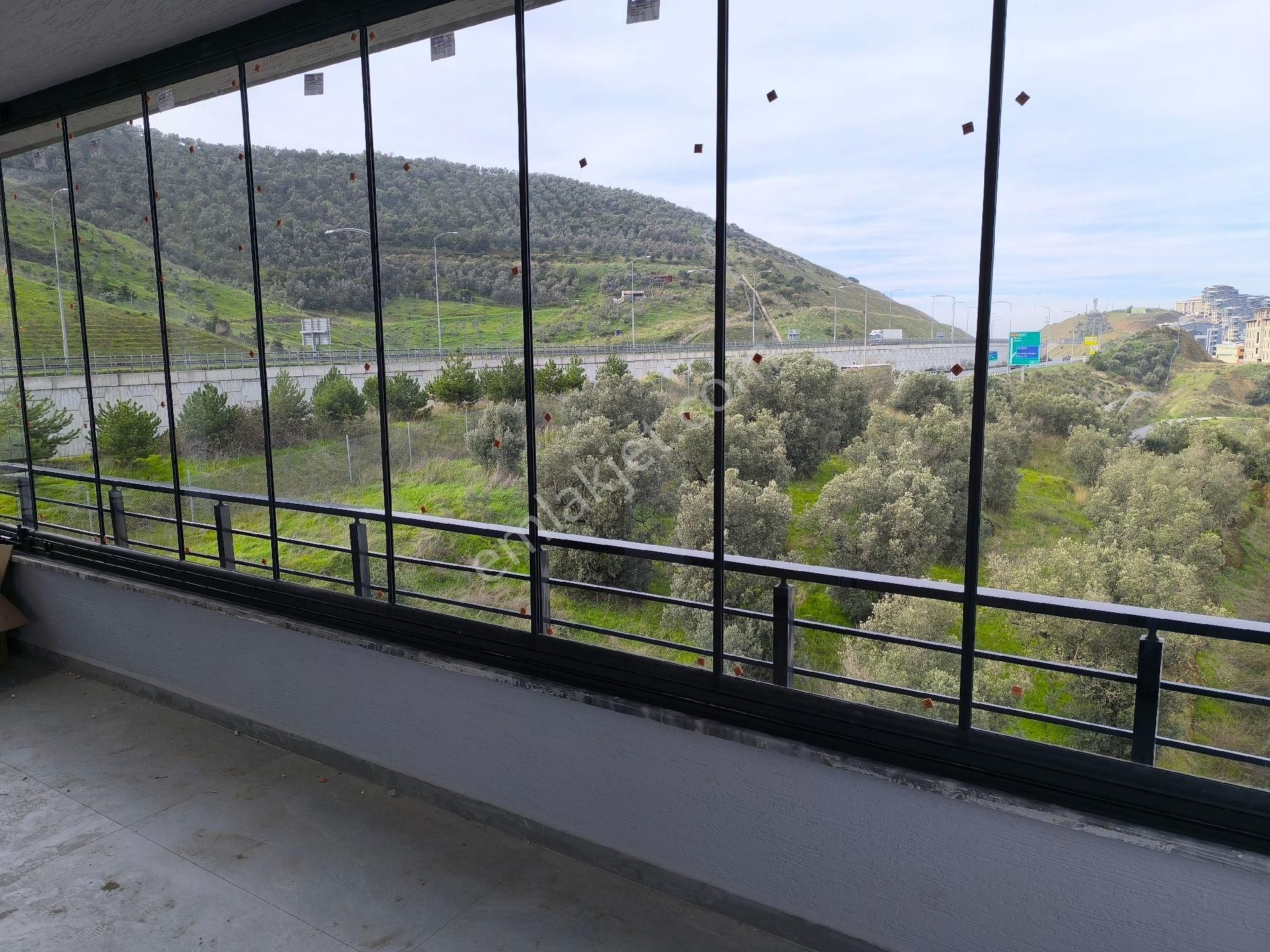 Gemlik Hisarda Deniz Manzaralı Kiralık 3+1 Daire - Görsel 28