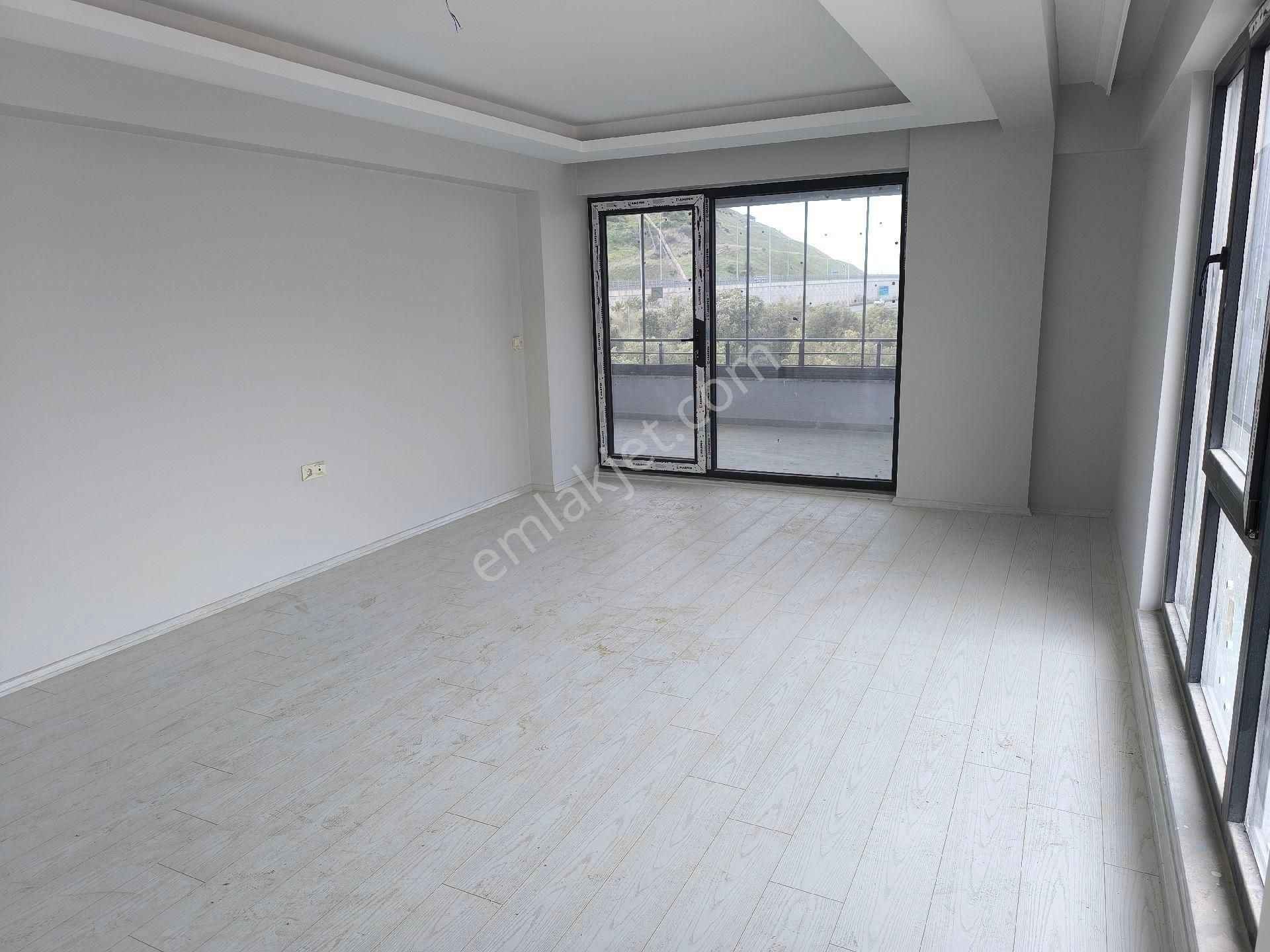 Gemlik Hisarda Deniz Manzaralı Kiralık 3+1 Daire - Görsel 7