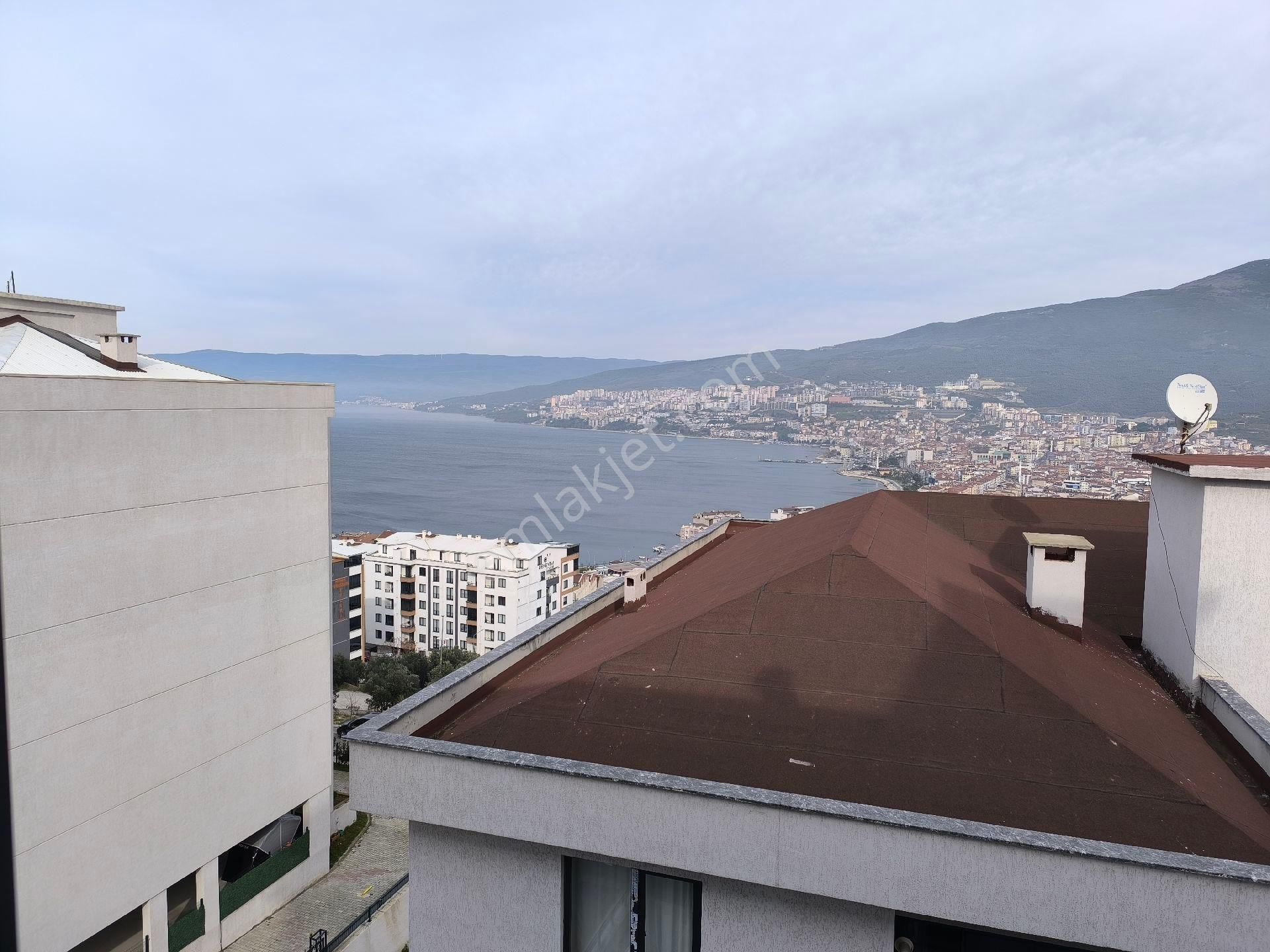 Gemlik Hisarda Deniz Manzaralı Kiralık 3+1 Daire - Görsel 35