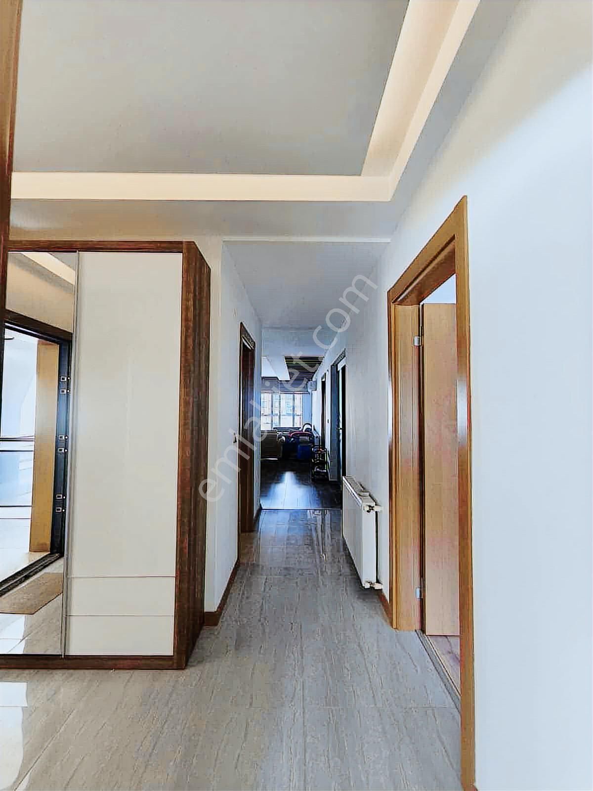 Kuşadası Merkeze Yakın Lüks 5+2 Çatı Dubeks - Görsel 12