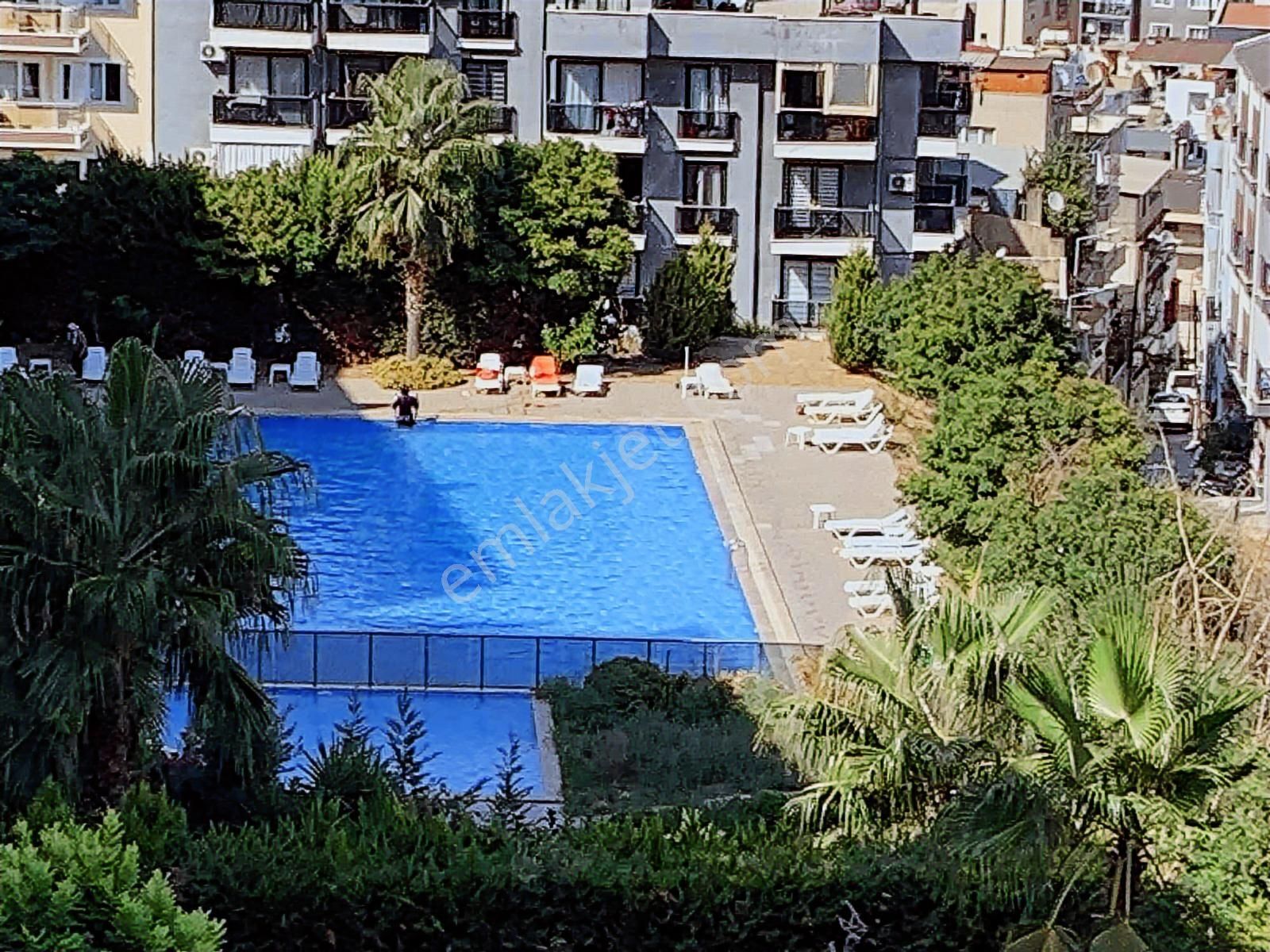 Kuşadası Merkeze Yakın Lüks 5+2 Çatı Dubeks