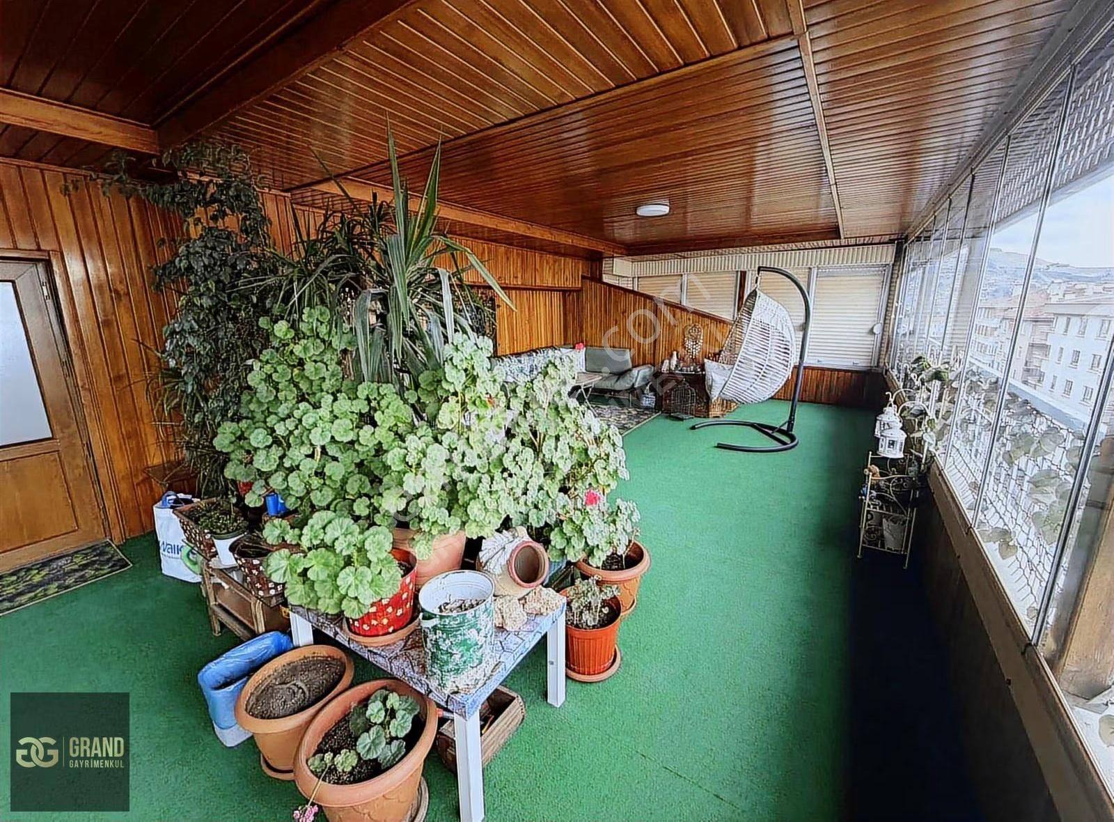 Zübeyde Hanım Metro'ya 50 Metre Dublex Satılık 4+1 Daire - Görsel 3