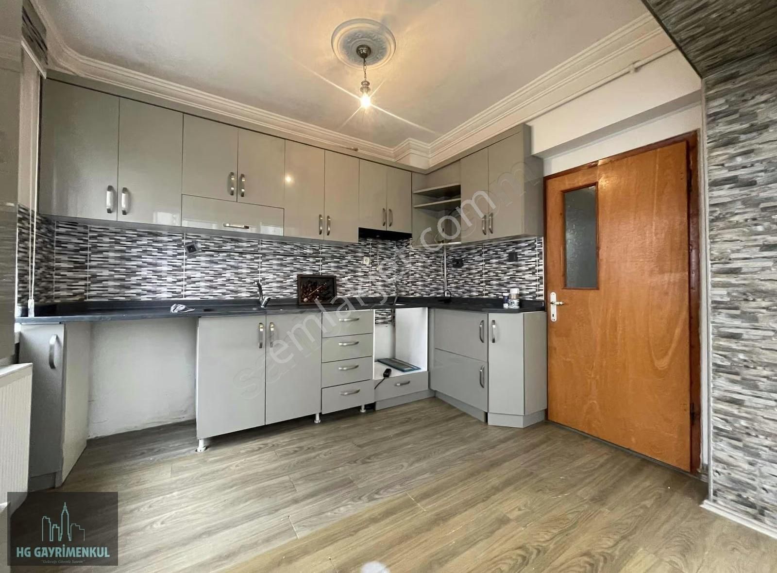 Sincan Andiçen Mh.'de 2+1 Salon Bağımsız Arakat Satılık Daire - Görsel 13