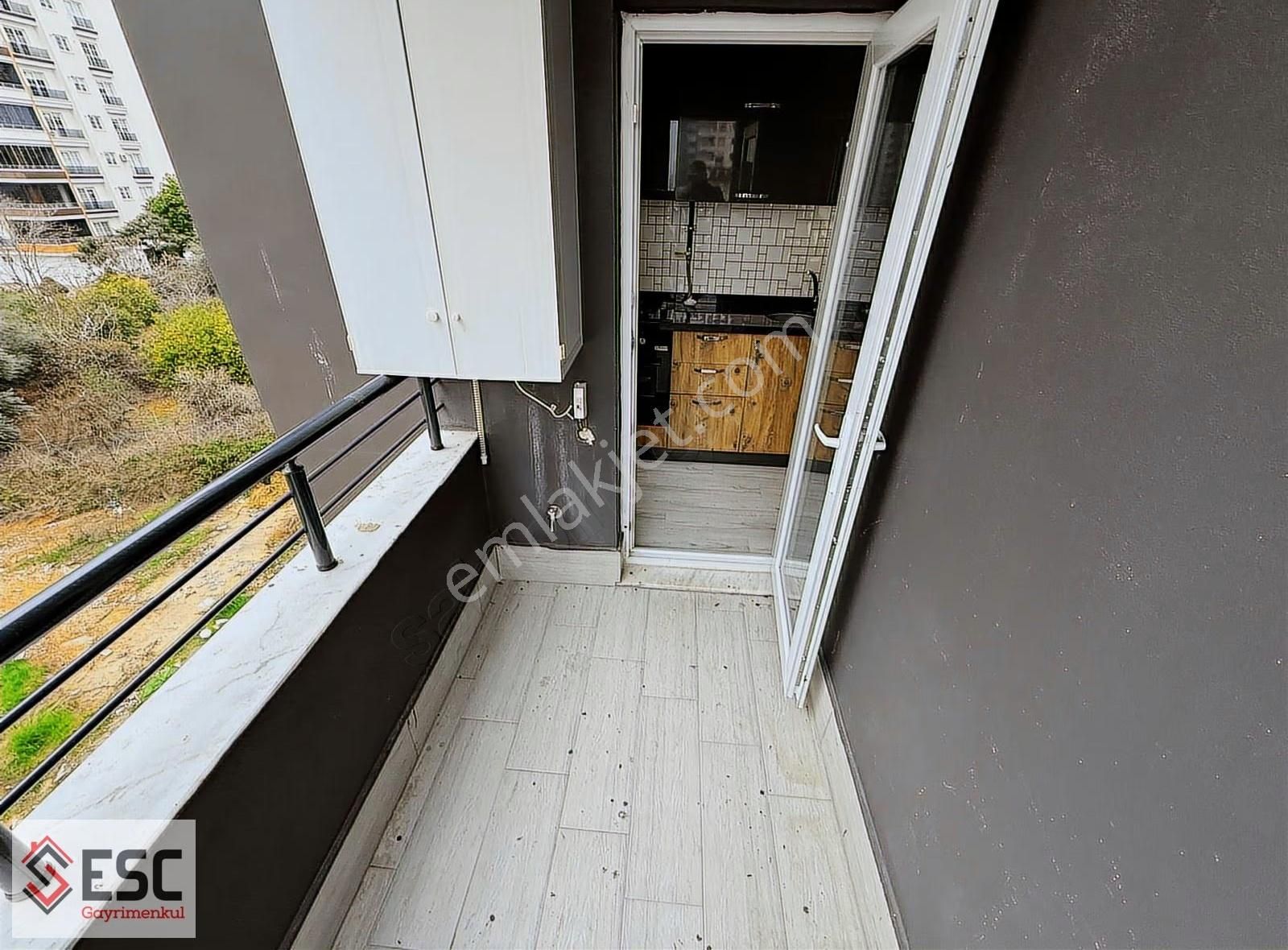 Esc,den Soli Centera Yakın 1+1 D.gazlı Kiralık Daire Esc1682