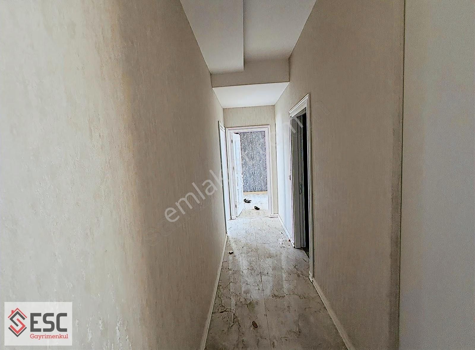 Esc'den Akdeniz Mh,de Yaşar Doğuya Cepheli 2+1lüks Daire Esc2370