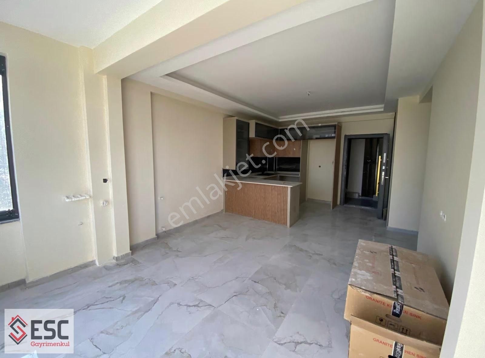 Esc'den Akdeniz Mah'de 2+1 Havuzlu Lüx Daire Esc1946