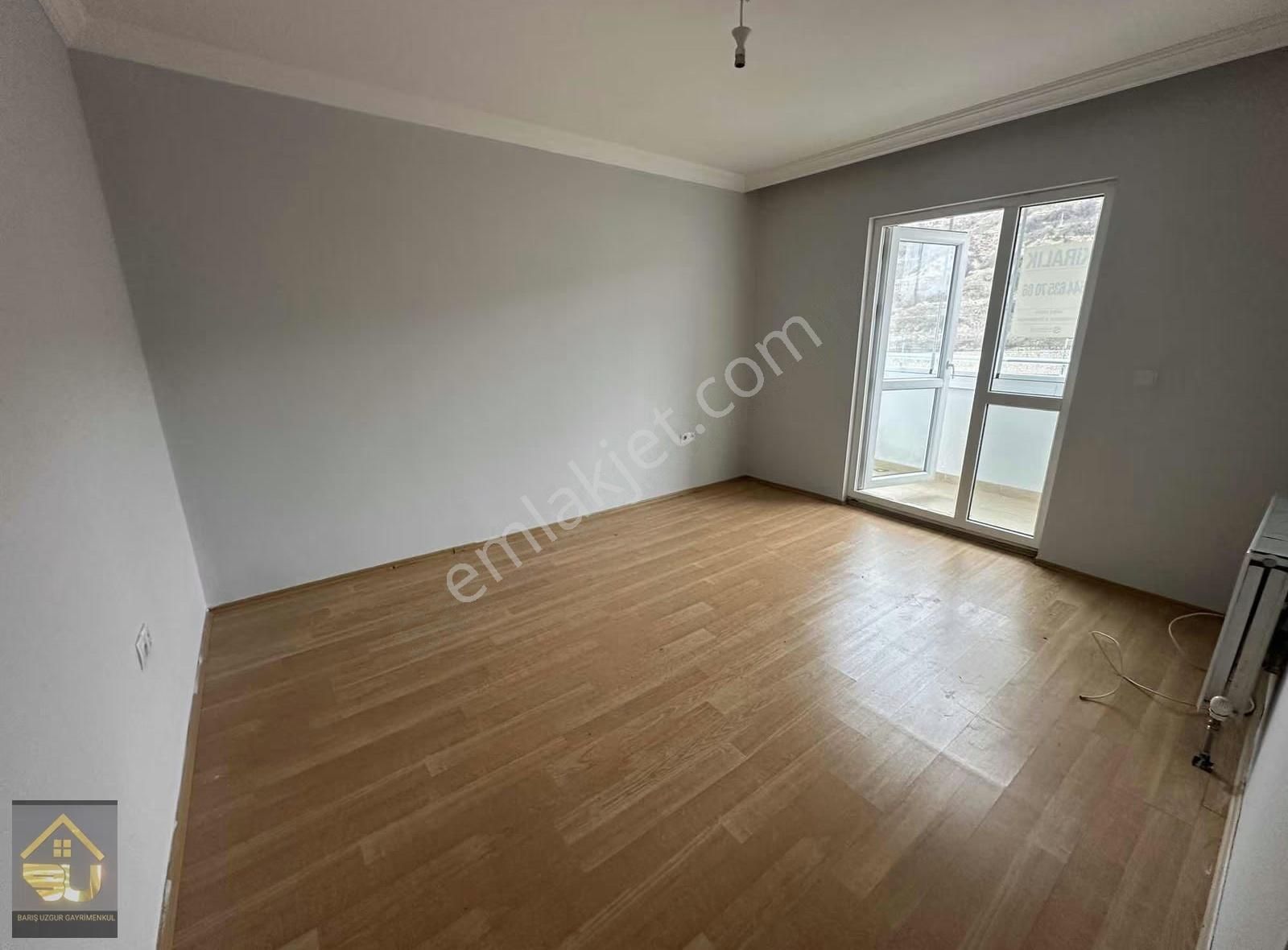 Üreğil Mah.merkezi Yerde Site İçerisinde Kiralık 3+1 Daire - Görsel 10