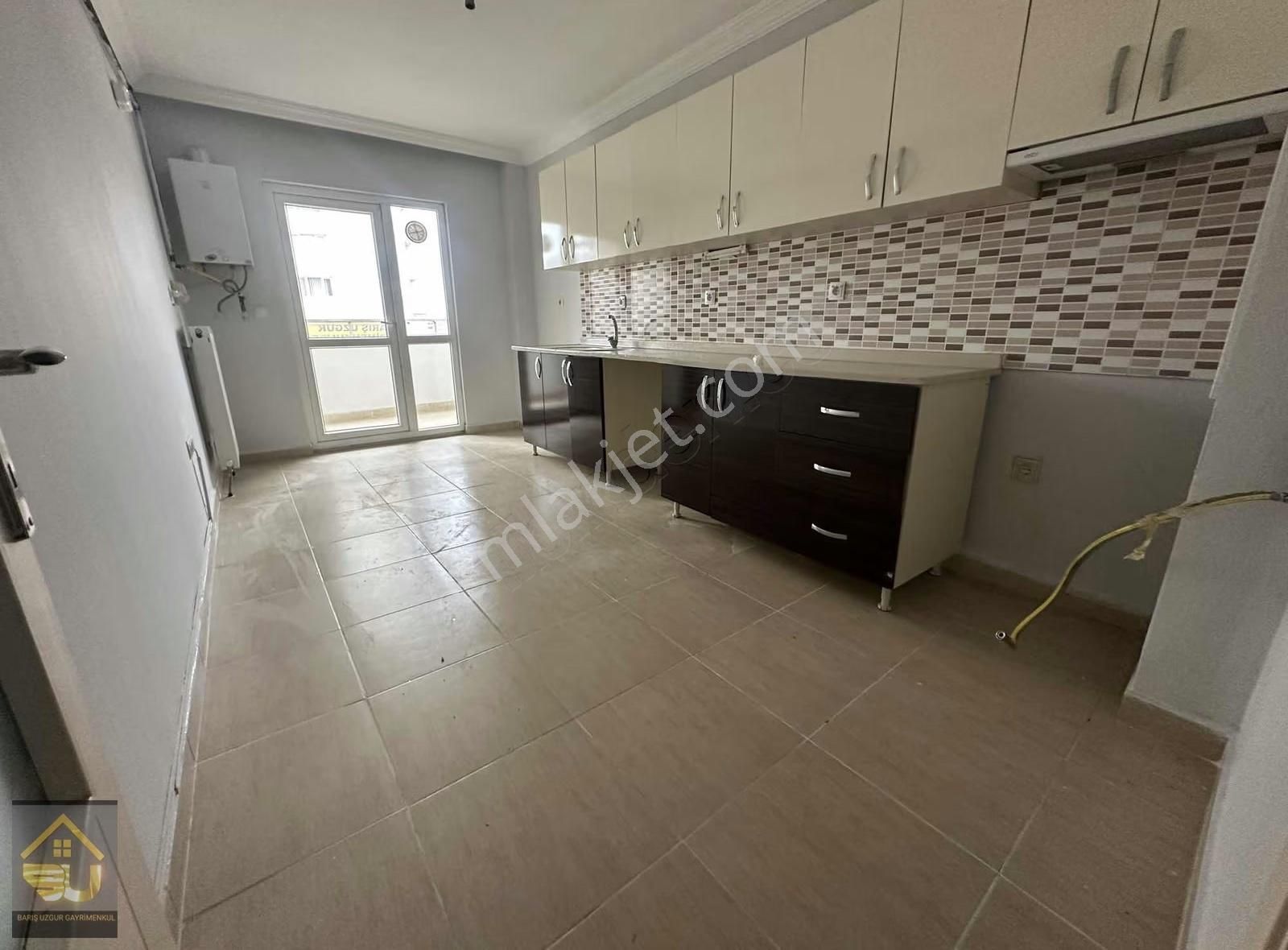 Üreğil Mah.merkezi Yerde Site İçerisinde Kiralık 3+1 Daire - Görsel 22