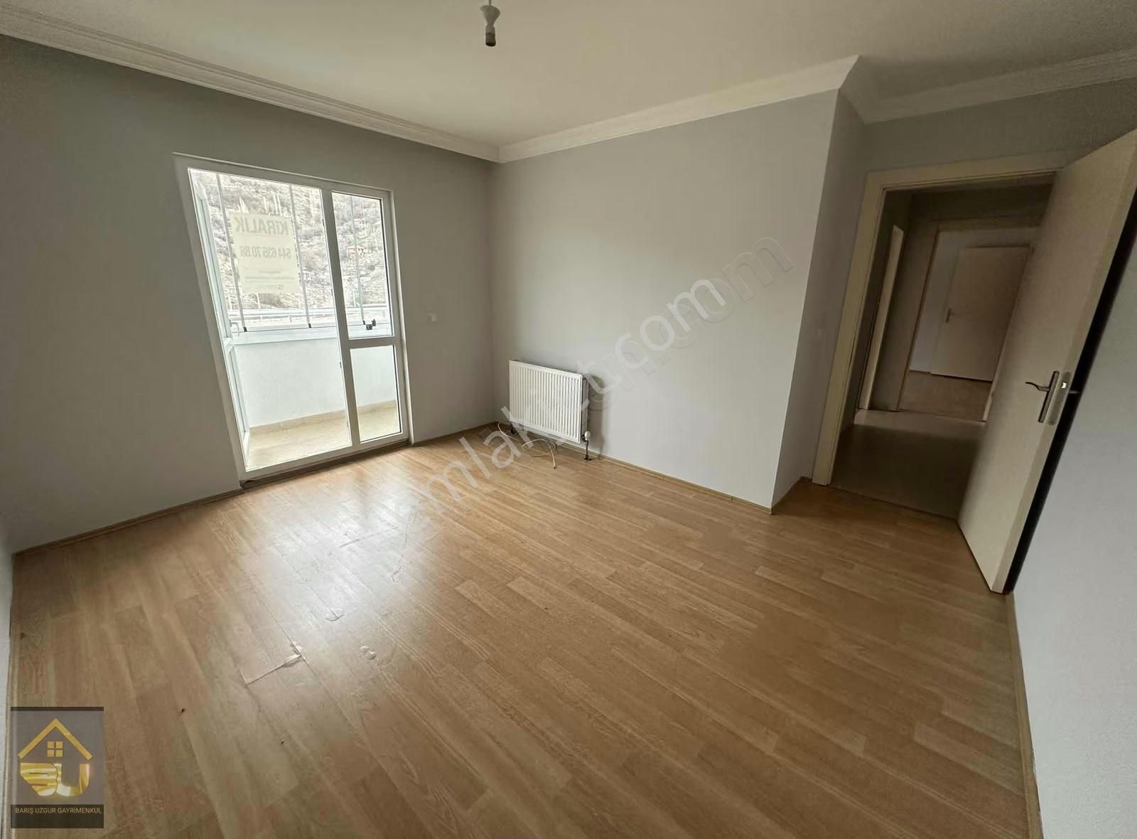 Üreğil Mah.merkezi Yerde Site İçerisinde Kiralık 3+1 Daire - Görsel 6