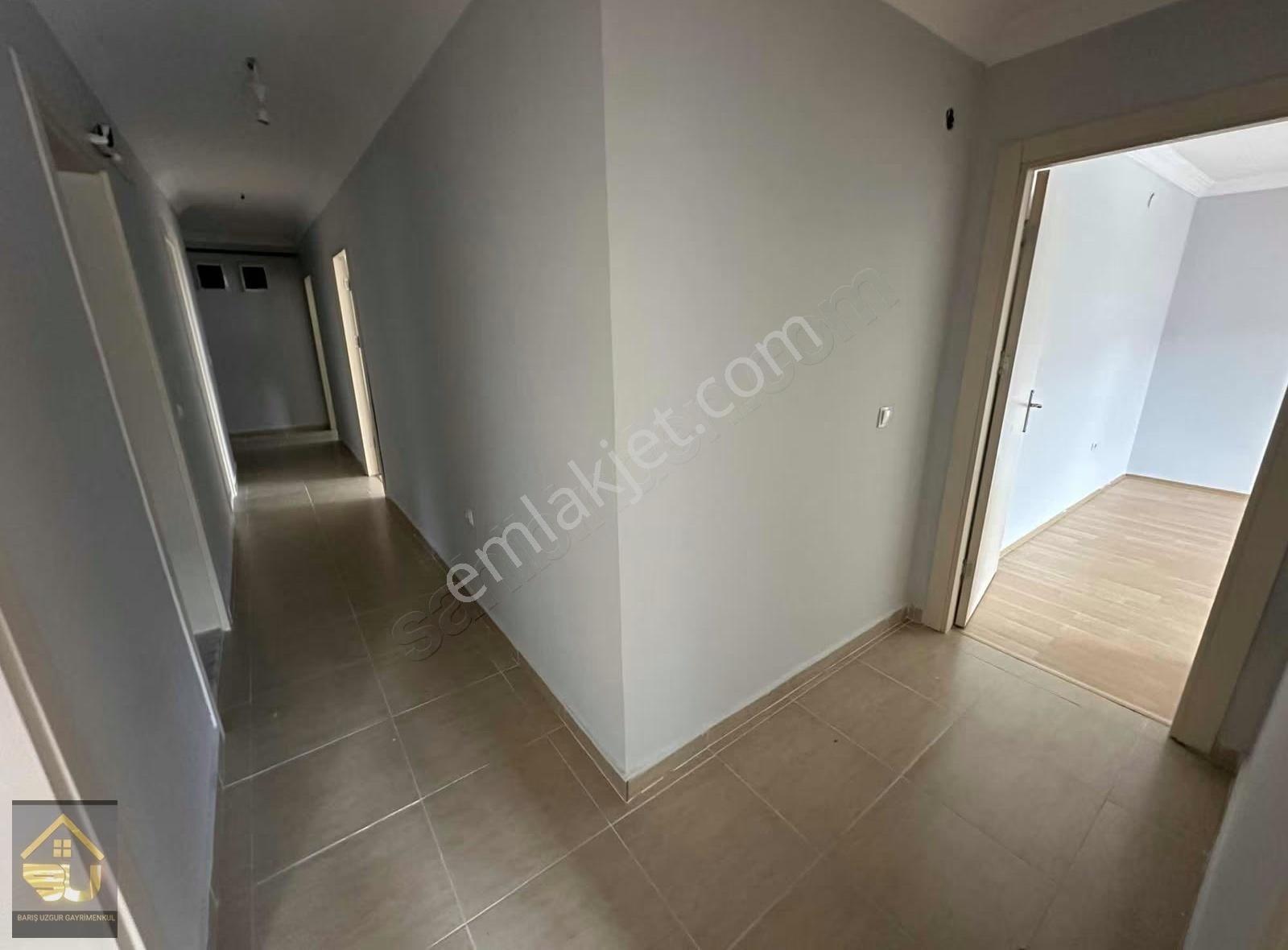 Üreğil Mah.merkezi Yerde Site İçerisinde Kiralık 3+1 Daire - Görsel 15