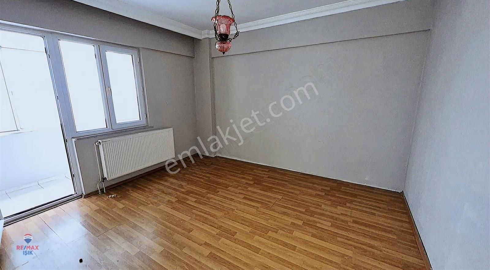 Sarıgazi Merkez De,metroya Yürüme Mesafesinde Geniş 2+1 - Görsel 15