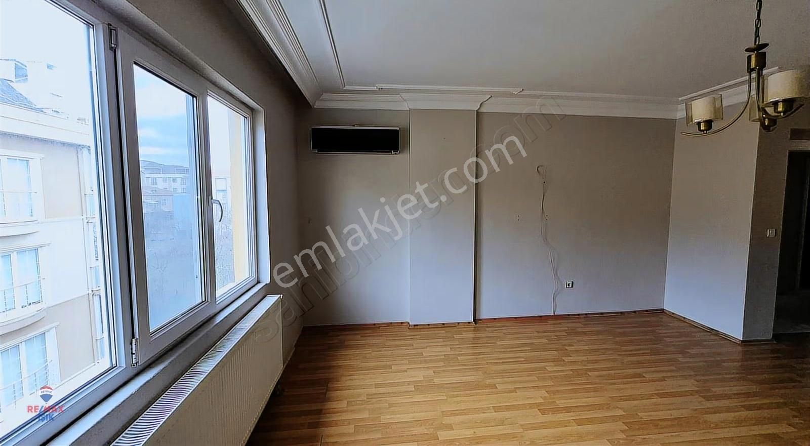 Sarıgazi Merkez De,metroya Yürüme Mesafesinde Geniş 2+1 - Görsel 19