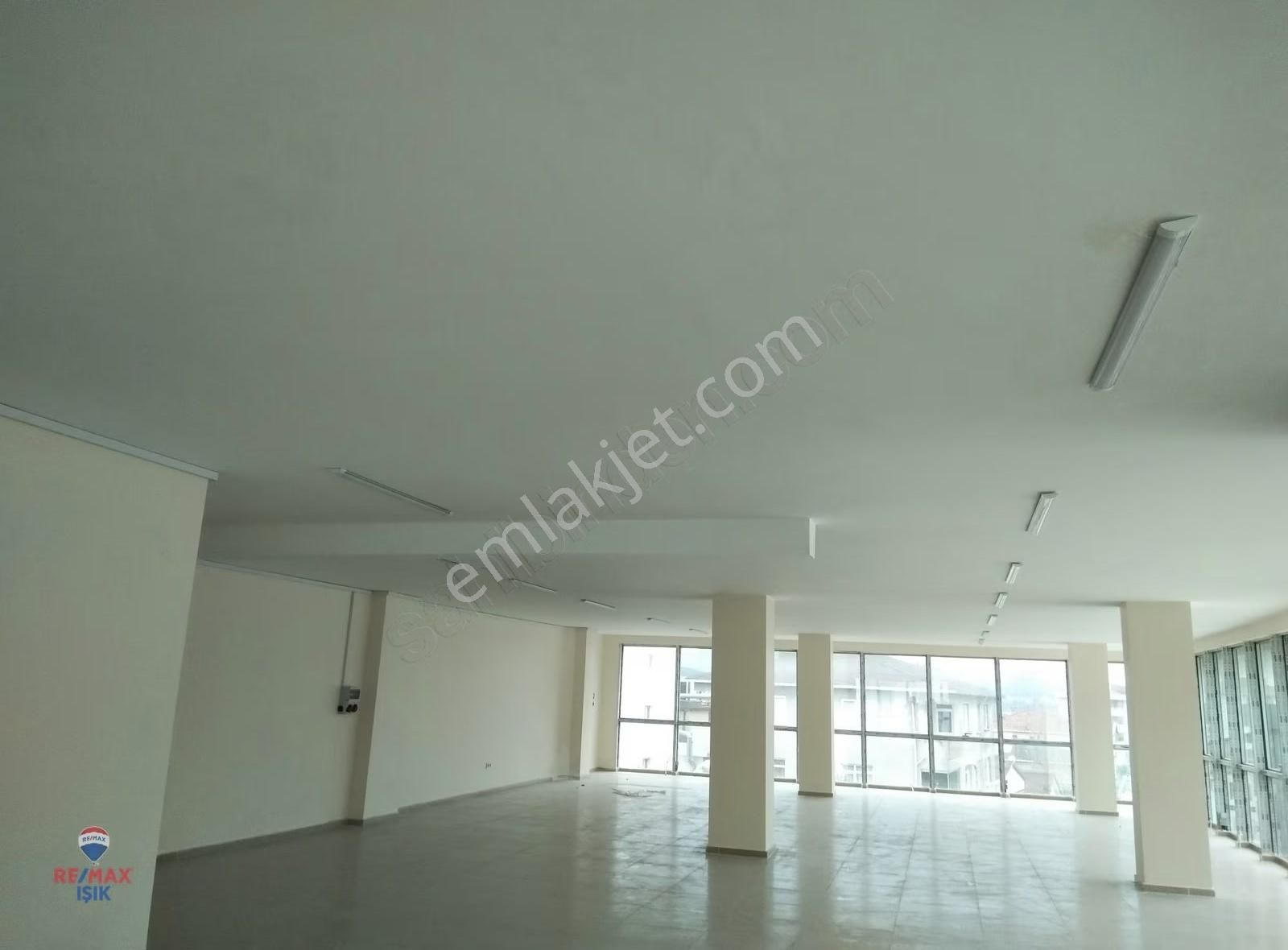 Sancaktepe De Çok Amaçlı 1000m2 Plaza - Görsel 15