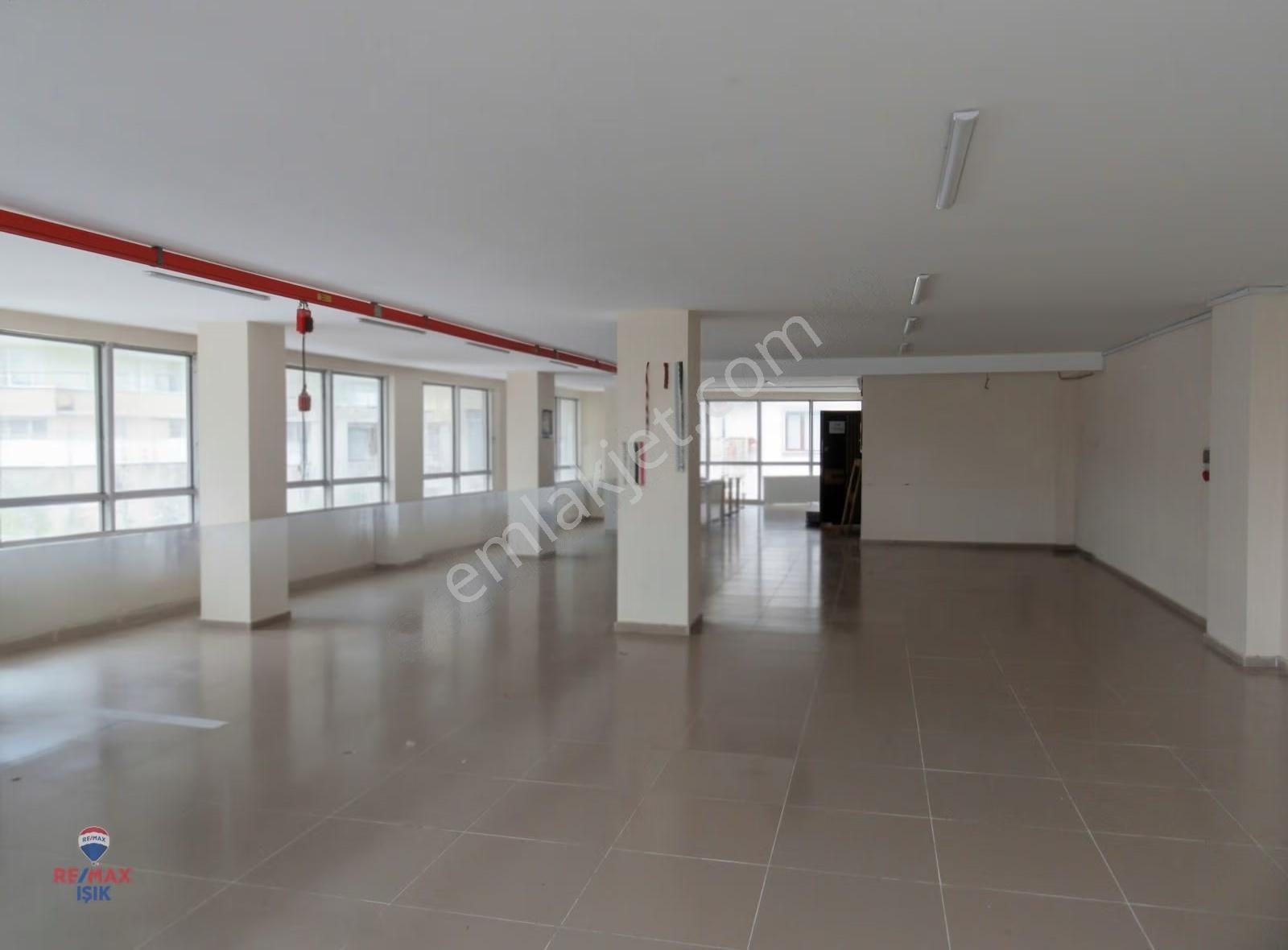 Sancaktepe De Çok Amaçlı 1000m2 Plaza - Görsel 19