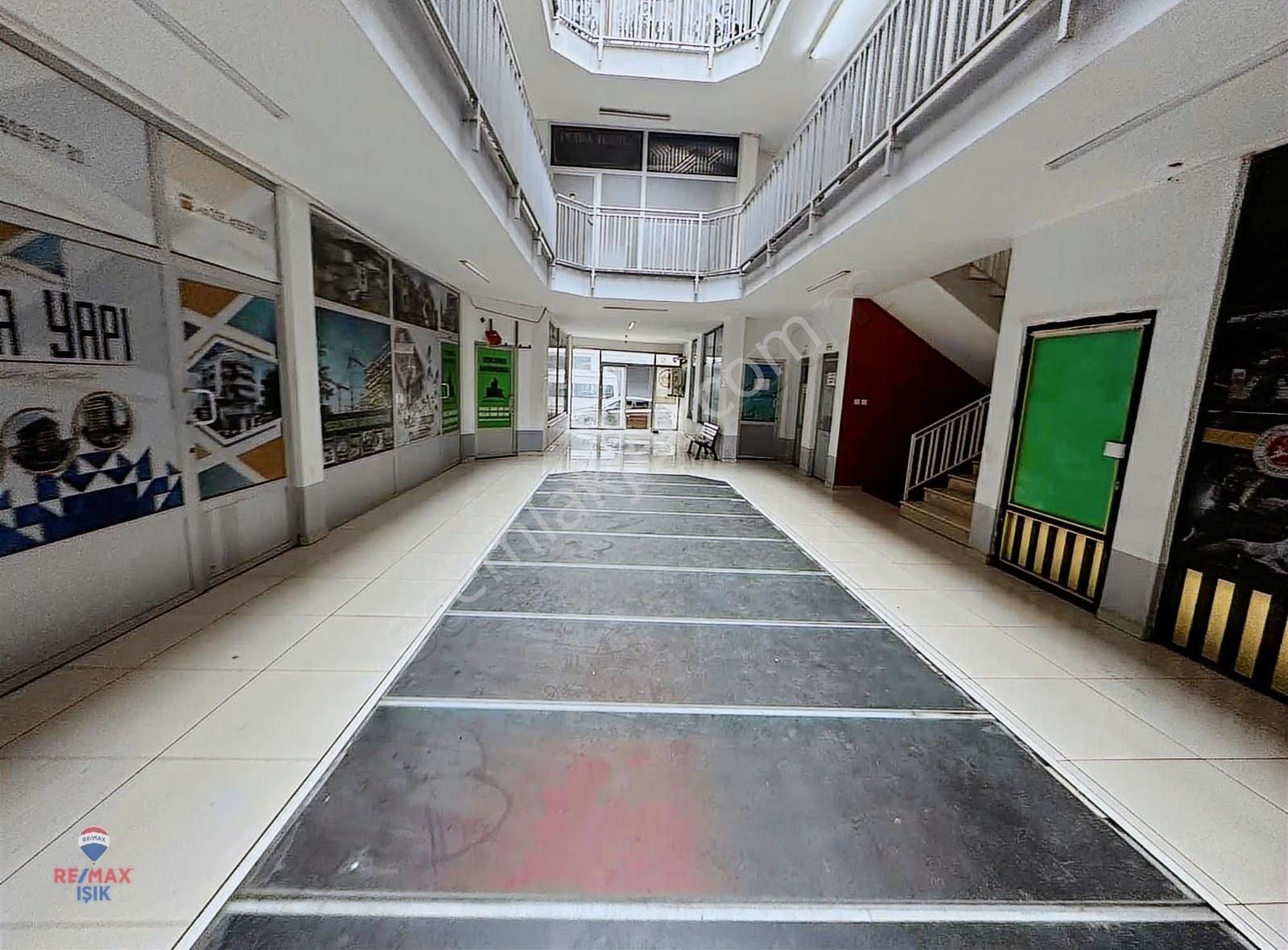 Sultanbeyli Belediyesinin Yanında 200 Metre² Depo İmalathane - Görsel 4