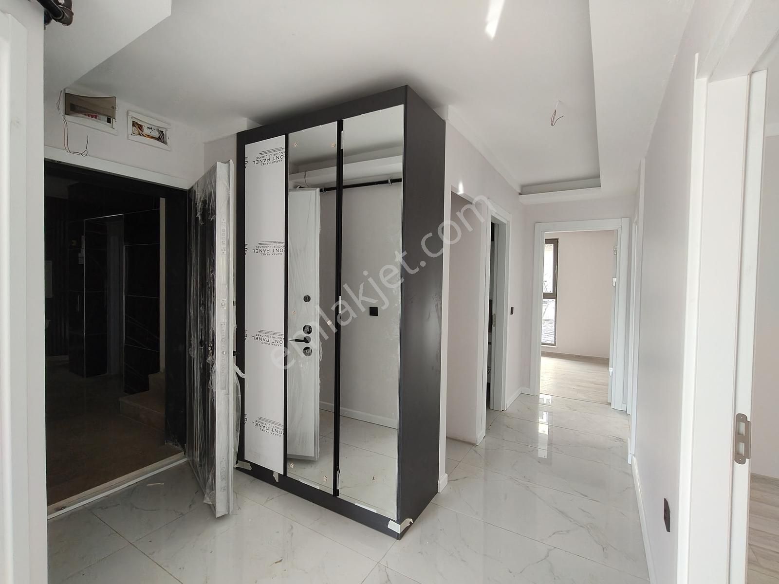 Sıfır,3+1 İskanlı, 60 M2 Bahçeli, Asansör, Otopark,yerden Isıtma - Görsel 13