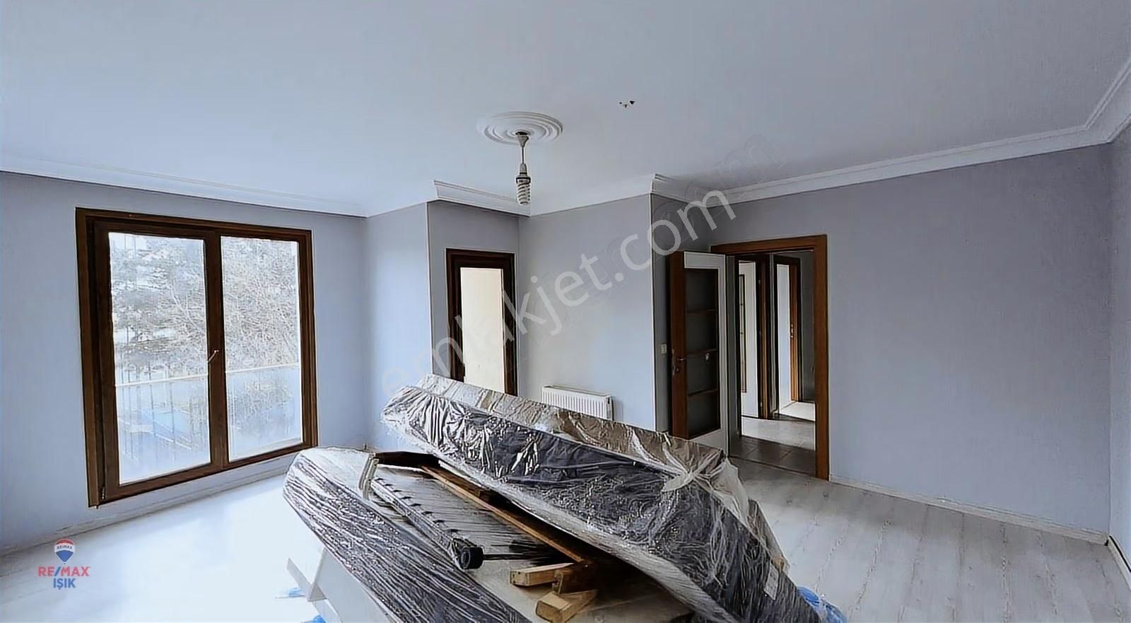 Metroya 150 Metre Mesafede Arakat 2+1 Daire - Görsel 2