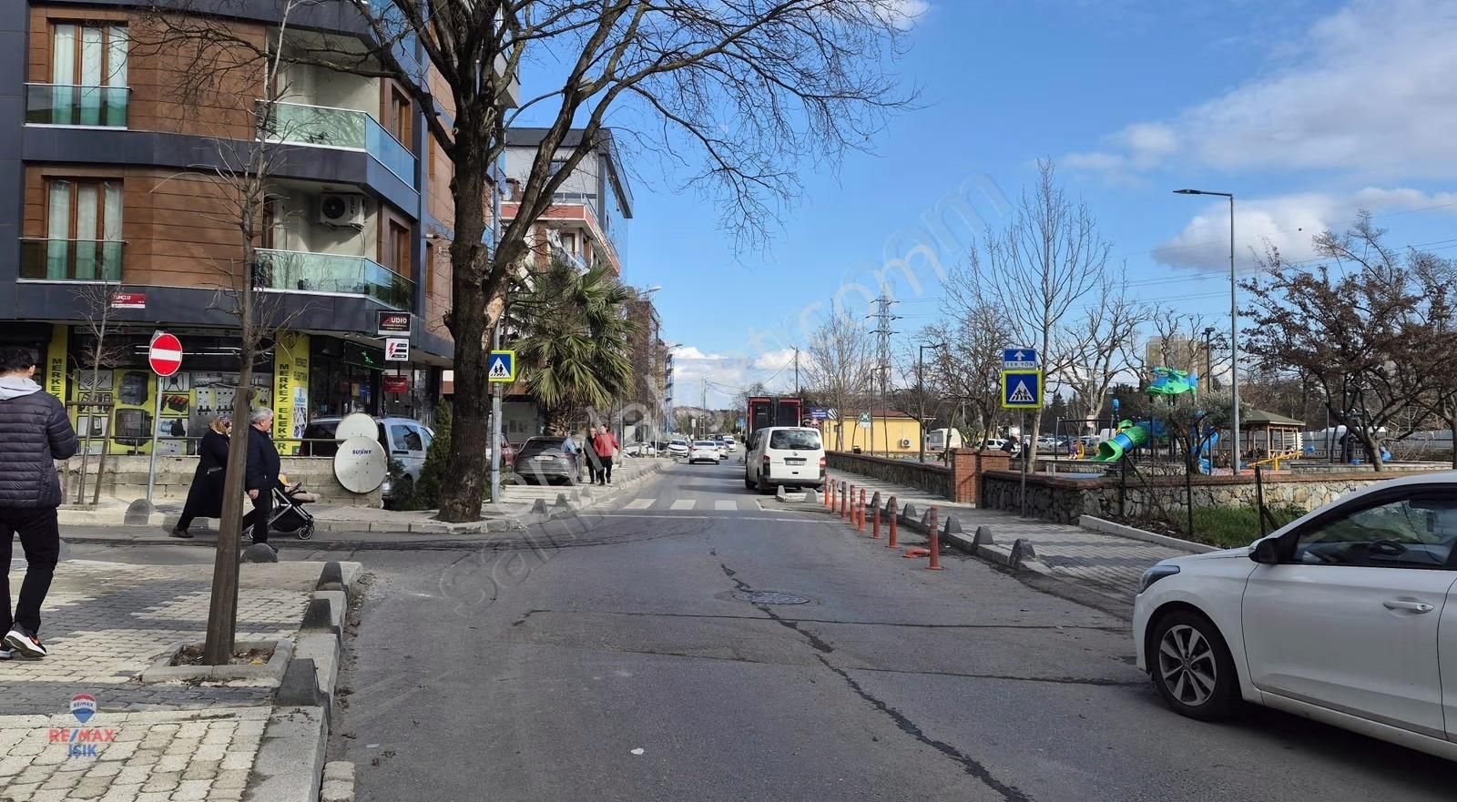 Metroya 150 Metre Mesafede Arakat 2+1 Daire - Görsel 4