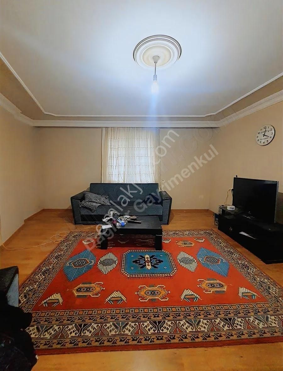 Sultangazi Yunus Emre'de Satılık 1+1 Daire 60m² - Görsel 4