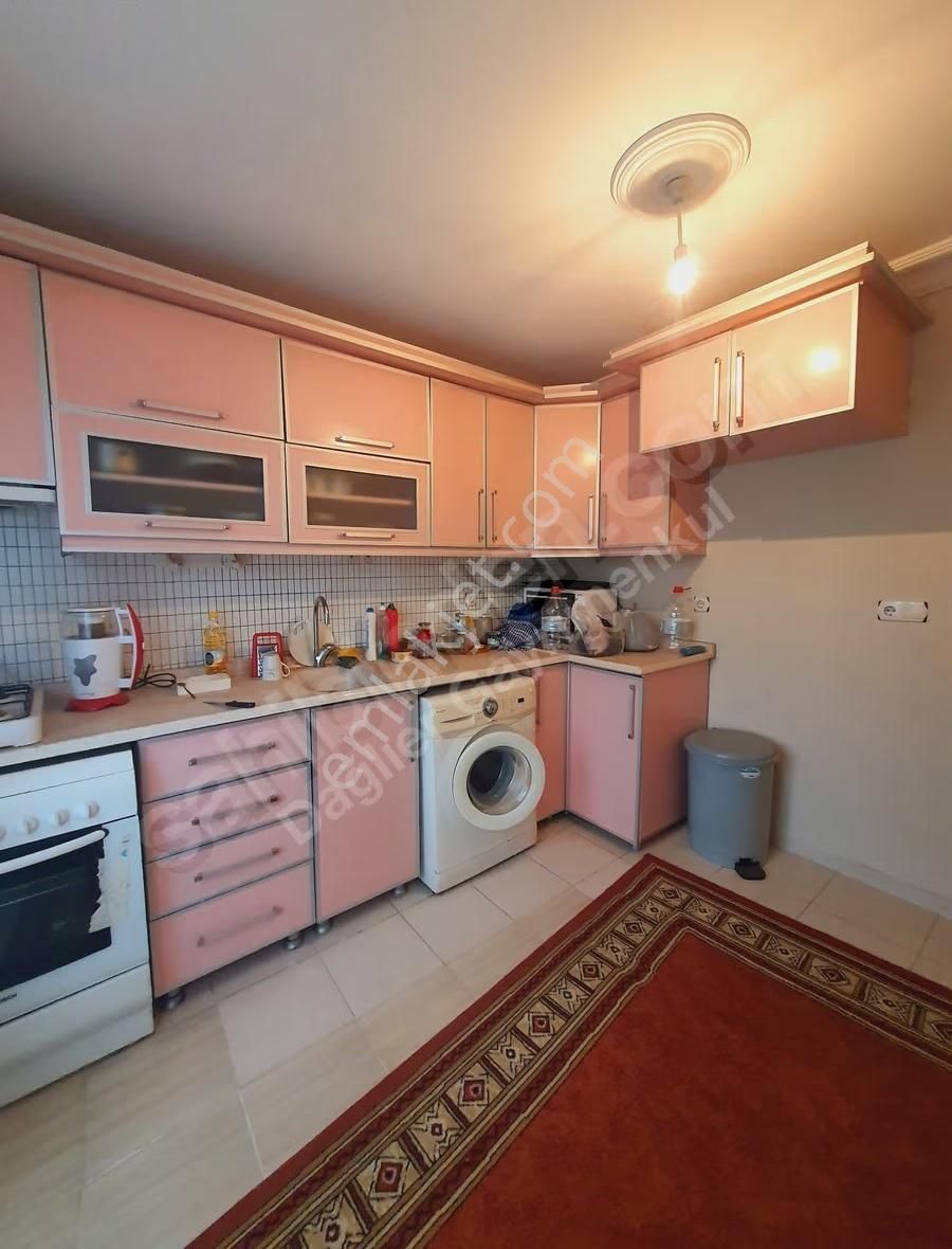 Sultangazi Yunus Emre'de Satılık 1+1 Daire 60m²