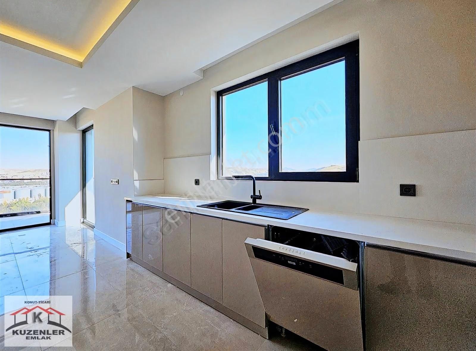 Pineta Konutları_12.kat Tam Güney K.oto 211m2 35m2 Mutfak Lüks 4 - Görsel 5