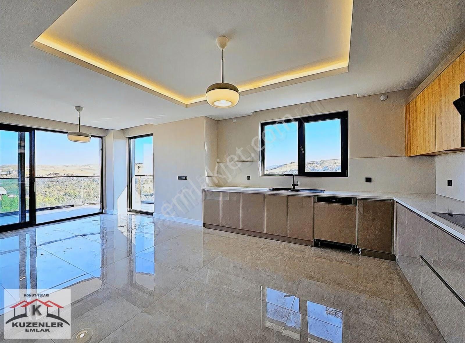 Pineta Konutları_12.kat Tam Güney K.oto 211m2 35m2 Mutfak Lüks 4 - Görsel 33