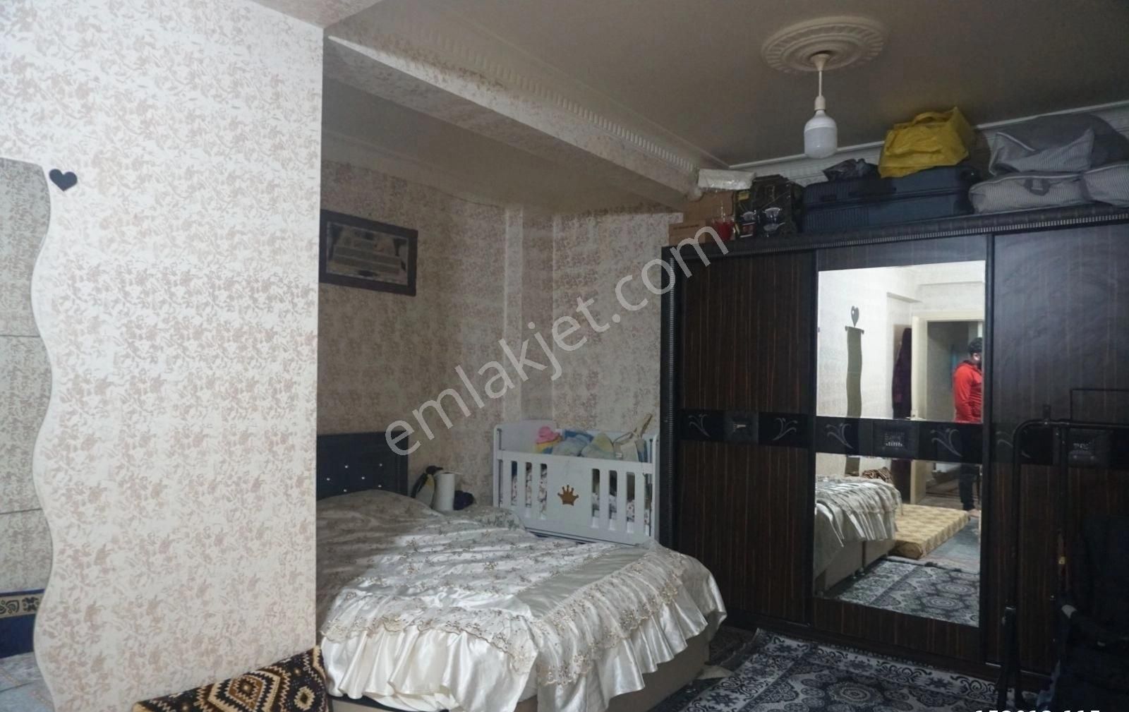 Bagcılar Yüzyıl 42 Evler Mah Satılık 4+1 Kredili Bahçe Katı - Görsel 3