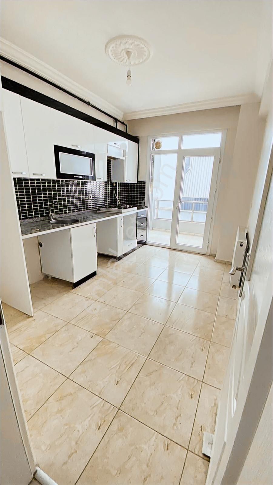 Satılık 4+1 Ferah Geniş Merkezi Konum