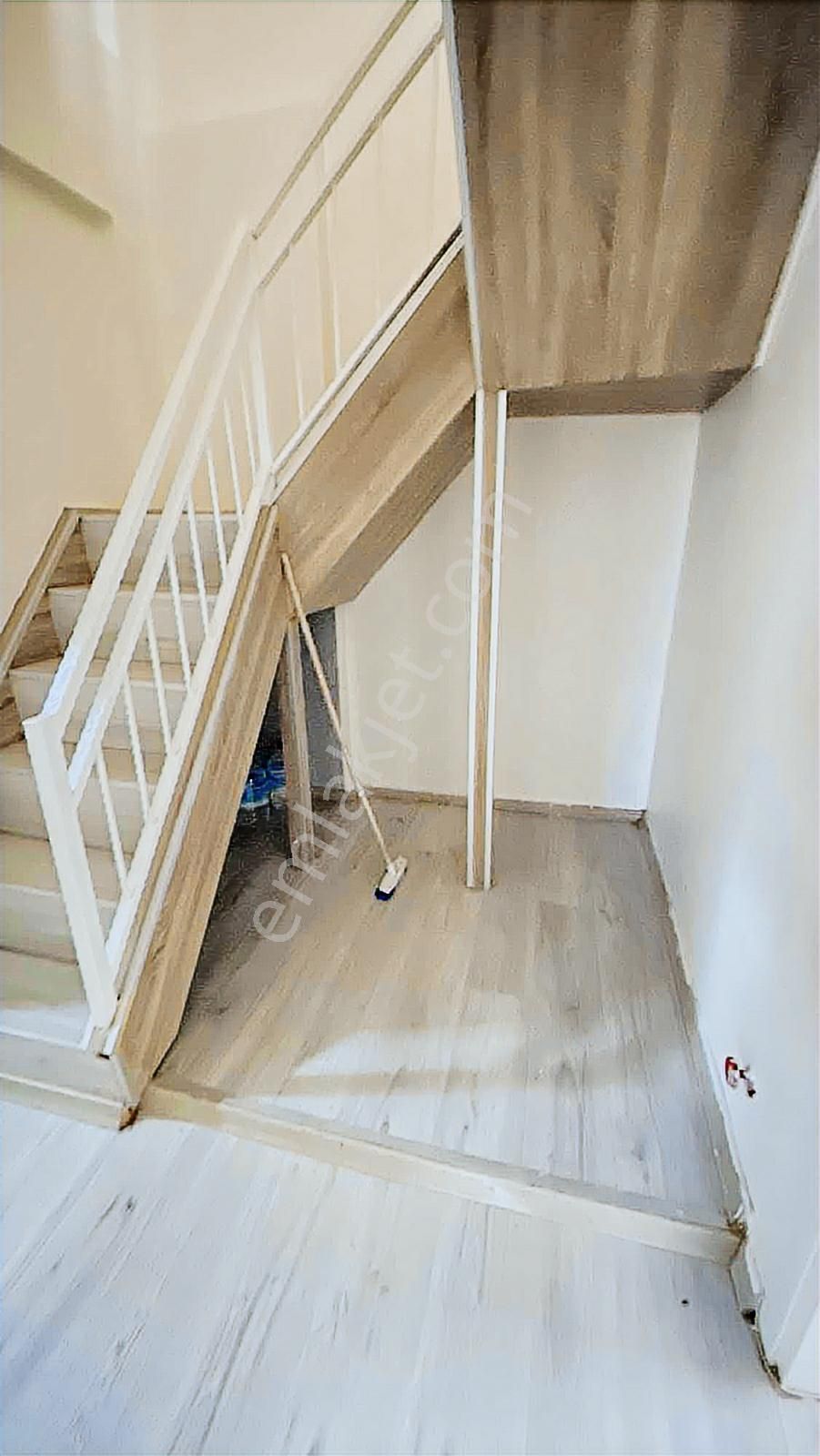 Satılık 4+1 Ferah Geniş Merkezi Konum - Görsel 5