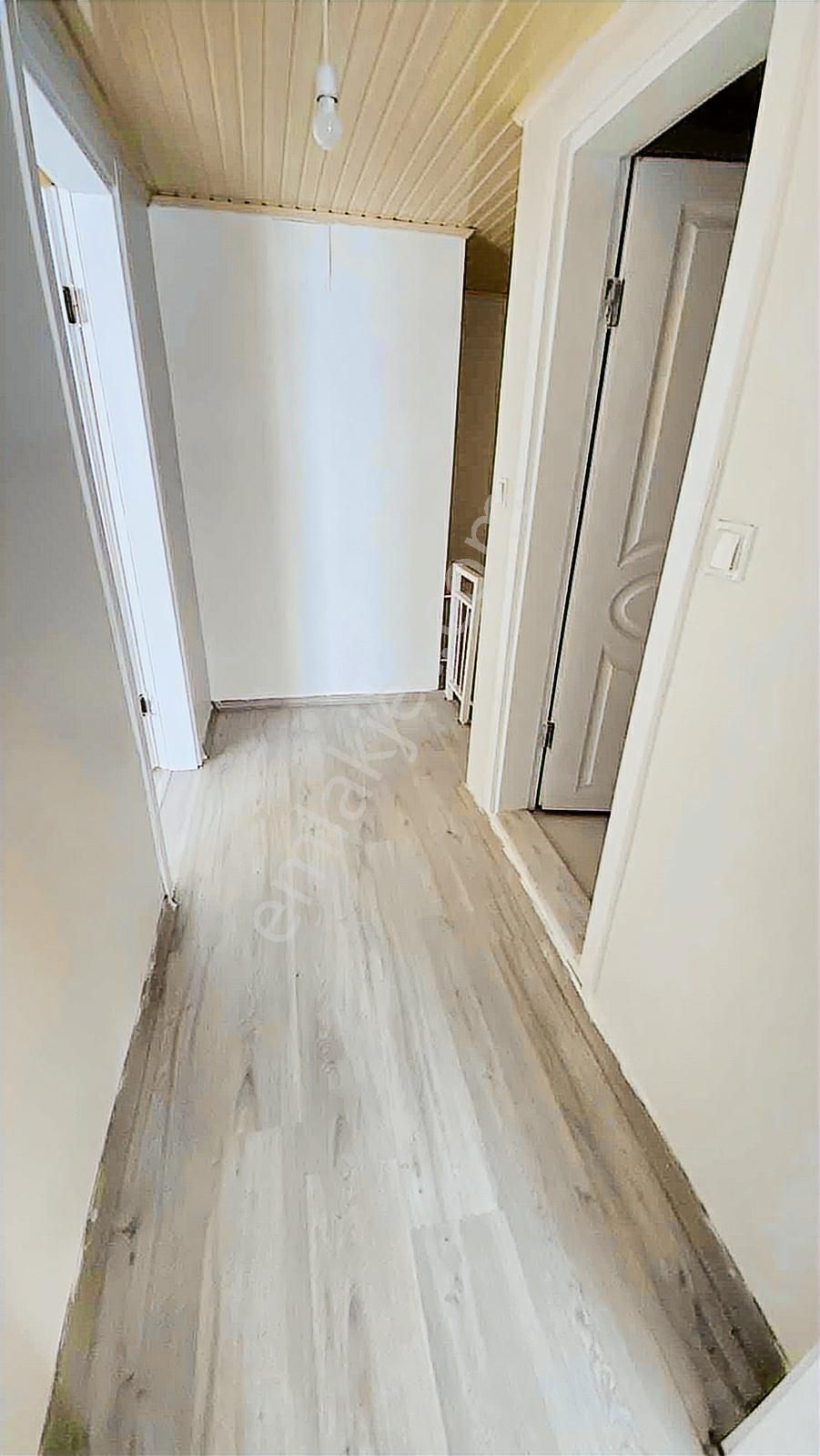 Satılık 4+1 Ferah Geniş Merkezi Konum - Görsel 19