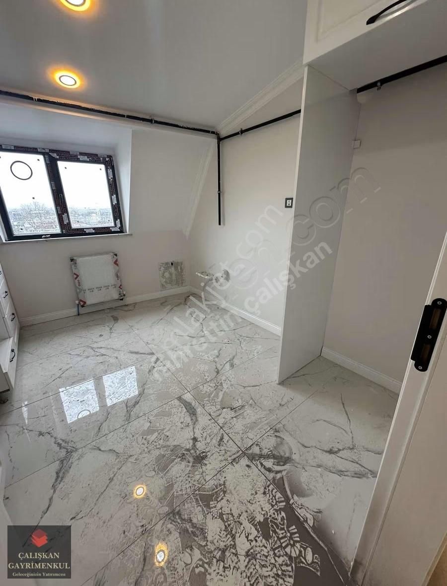 Taşoluk Mahallesinde Ultra Lüx 2+1 90 Metre Daire Otoparklı - Görsel 21