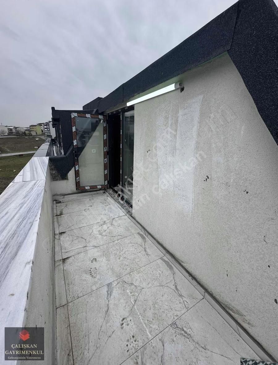 Taşoluk Mahallesinde Ultra Lüx 2+1 90 Metre Daire Otoparklı - Görsel 9