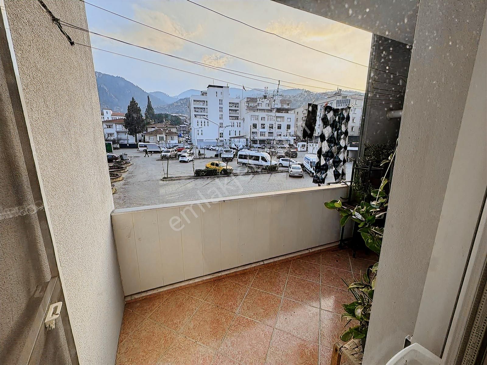 Geniş Ve Ferah Kaçırılmayacak 3+1 Daire