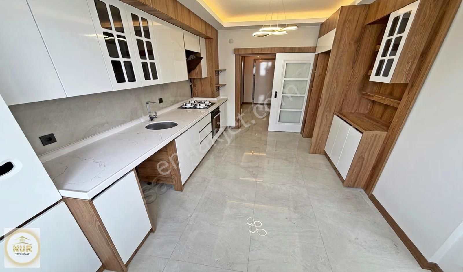 Nur Yapı'dan 2.55 Faiz İle Metrobüse4dk Aile Binasında 2+1arakat - Görsel 16