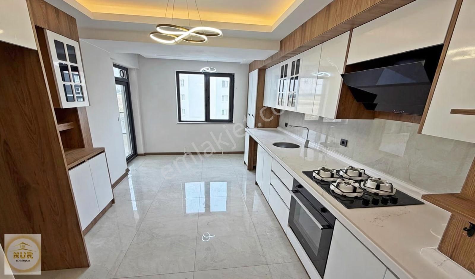 Nur Yapı'dan 2.55 Faiz İle Metrobüse4dk Aile Binasında 2+1arakat - Görsel 22