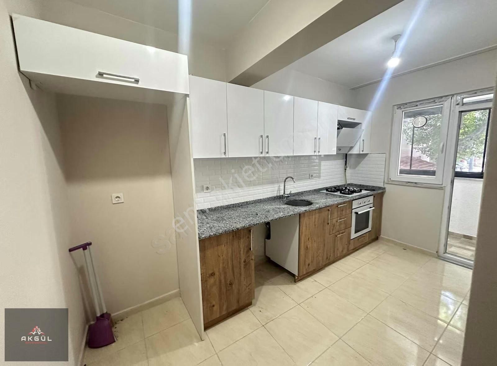 Kapaklı İnönü Mah Merkezi Konumda Kiralık 2+1 Daire