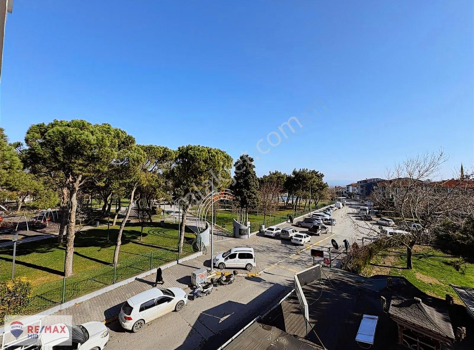 Remax Mid Kiralık 200 M2 Dubleks 3 Yaşında Daire