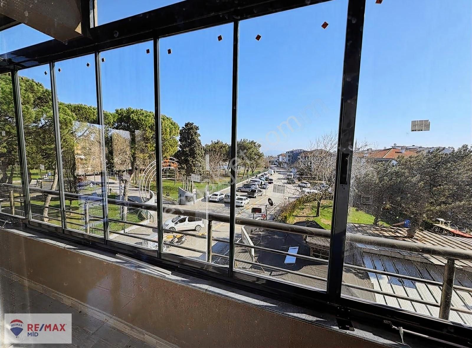 Remax Mid Kiralık 200 M2 Dubleks 3 Yaşında Daire - Görsel 6