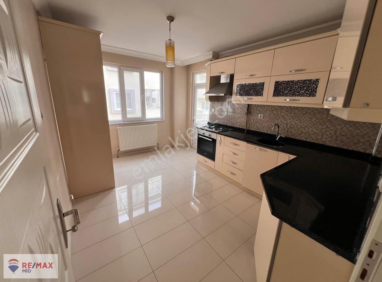 Remax Mıd'den Paşaalanın'da 3+1 Ebeveyn Banyolu Temız Daıre - Görsel 19